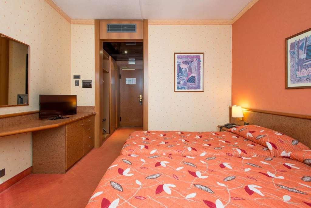 Meditur Hotel Pomezia Cameră foto