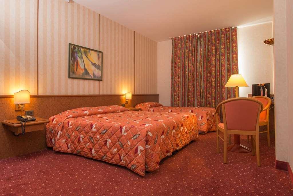 Meditur Hotel Pomezia Cameră foto